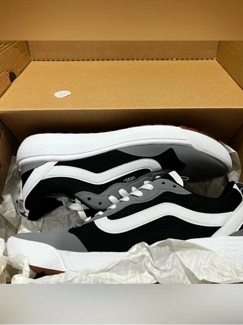 New Vans Ultrarange Exp Black, Gray & White Sneakers